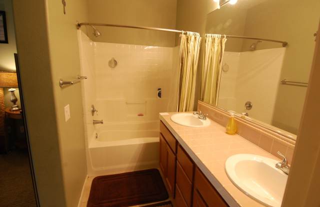 Upgraded 2 bedroom 2 bath Condo in Talega!! Gallery 4