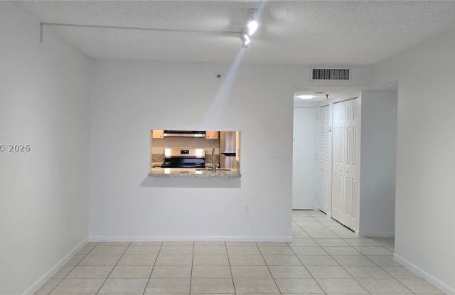 9688 Fontainebleau Blvd Gallery 3