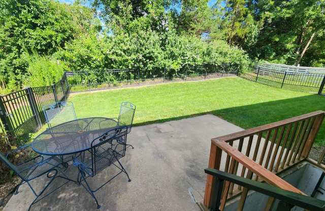 Executive 3+BR, 3BTH Rancher, 2car gar (with ALL utilities only $450/mo) and lawncare and snow removal provided! Gallery 4