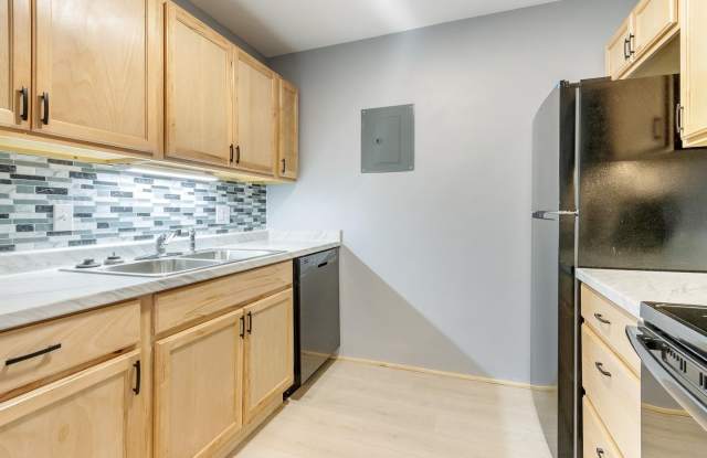 2703 Westview Court Gallery 3