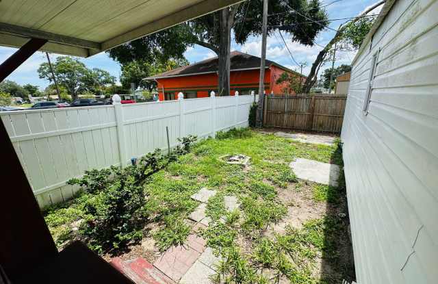 2 Bed 1.5 Bath, Minutes from Tarpon Springs photos photos