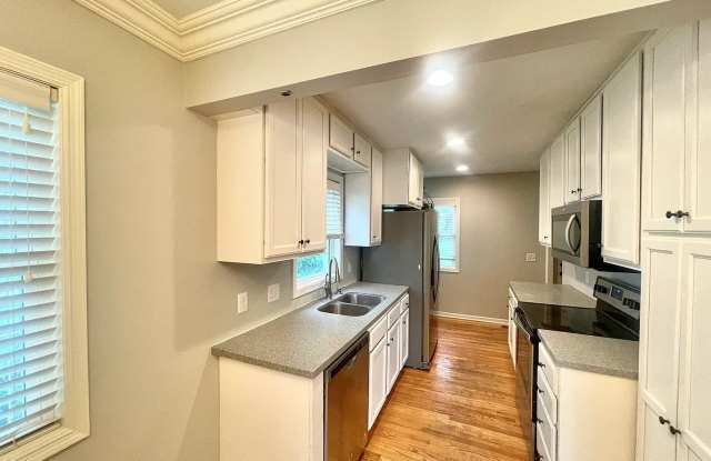 6464 William St – 3 Bed/2 Bath | Hardwood Floors, Attached Garage, Fenced Yard, Pet Friendly photos photos