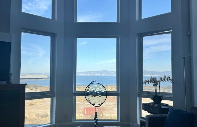 748 Innes Avenue - 748 Innes Avenue, San Francisco, CA 94124
