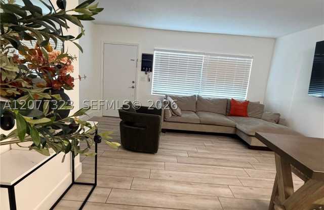 13241 SW 17th Ln Gallery 4