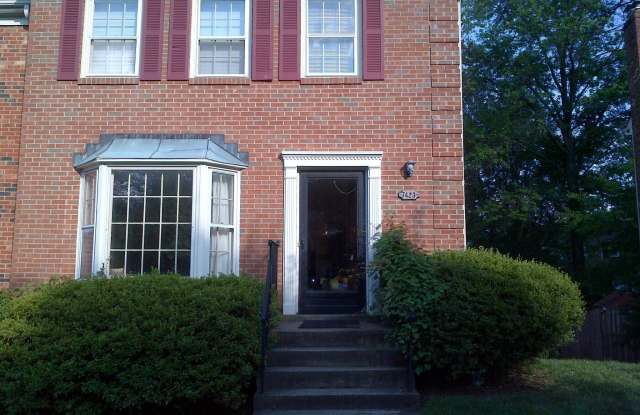 7423 CHUMMLEY COURT - 7423 Chummley Court, Idylwood, VA 22043