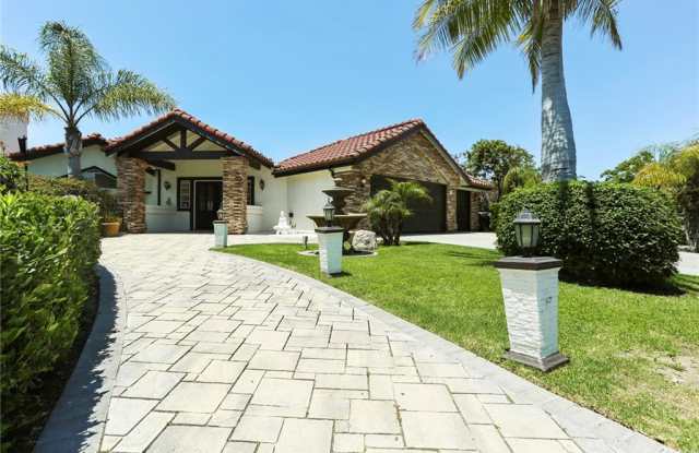 306 S Whitestone Drive Gallery 3