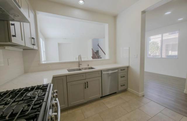 17008 New Rochelle Gallery 4