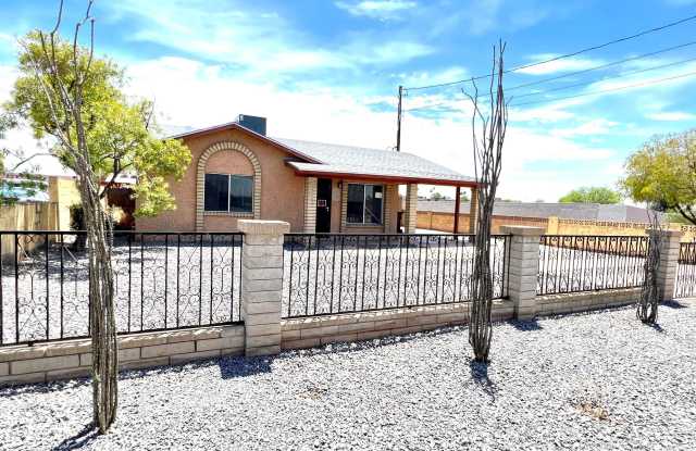 2235 E VICTORY Drive photos photos