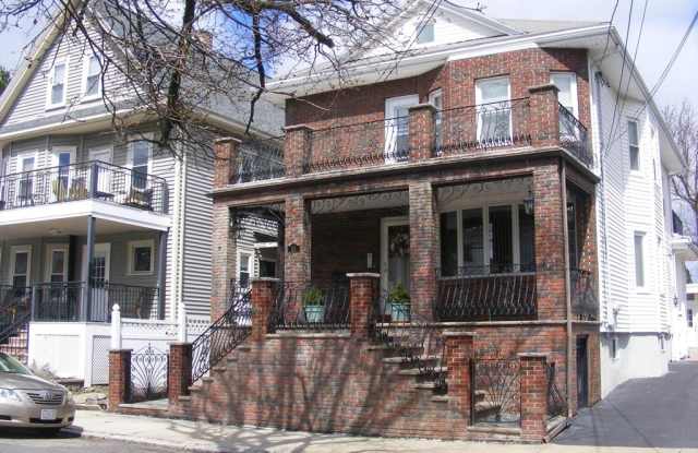 53 Marshall St unit: 2 photos photos 53 Marshall St unit: 2 photos photos