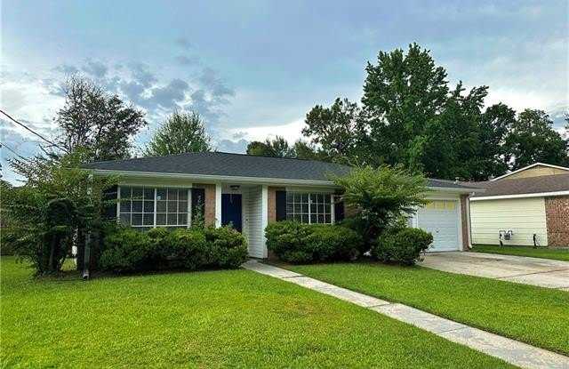 527 QUEEN ANNE Drive photos photos