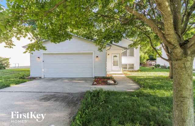 110 East Fox Street - 110 East Fox Street, Yorkville, IL 60560 110 East Fox Street - 110 East Fox Street, Yorkville, IL 60560