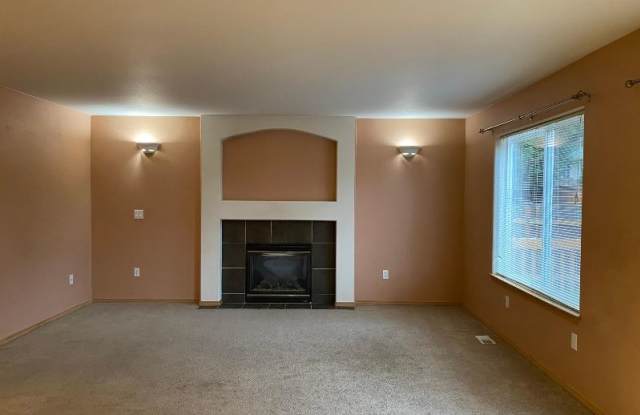7522 56th Pl NE Gallery 3