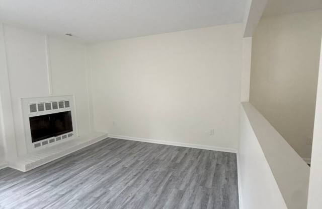 3775 Chimney Creek photos photos