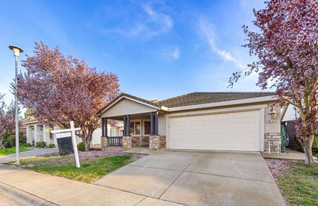 Bedroom 2 Bath Home in North Natomas Gallery 4