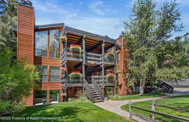 824 E Hopkins Avenue unit: 102 And 202 photos photos