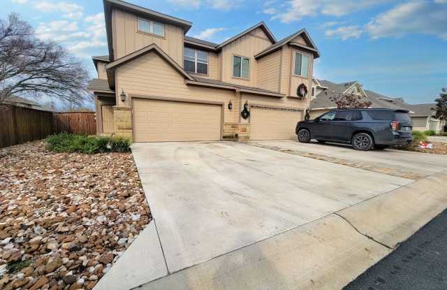 Gorgeous 3 BR/2.5 BA Single-Family Home in Georgetown - Old Mill Crossing! - 521 High Tech Drive, Georgetown, TX 78626 Gorgeous 3 BR/2.5 BA Single-Family Home in Georgetown - Old Mill Crossing! - 521 High Tech Drive, Georgetown, TX 78626