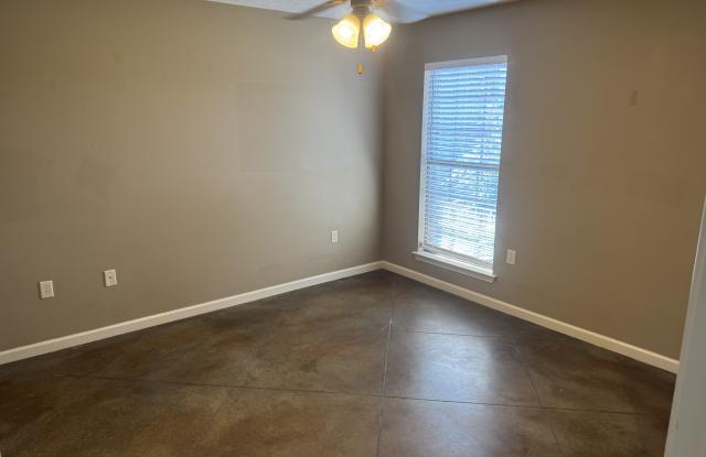 2830 Longbow Gallery 4