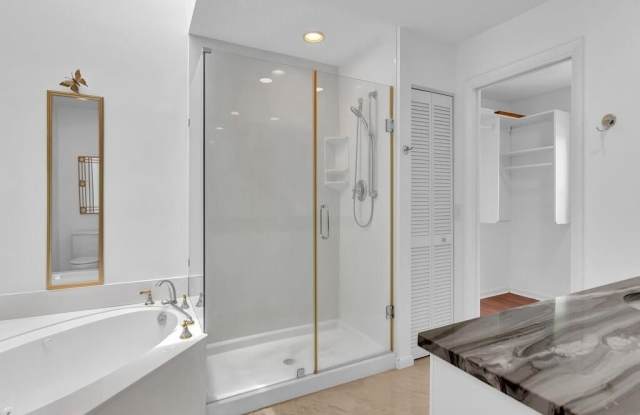 725 4th Avenue SW Gallery 4