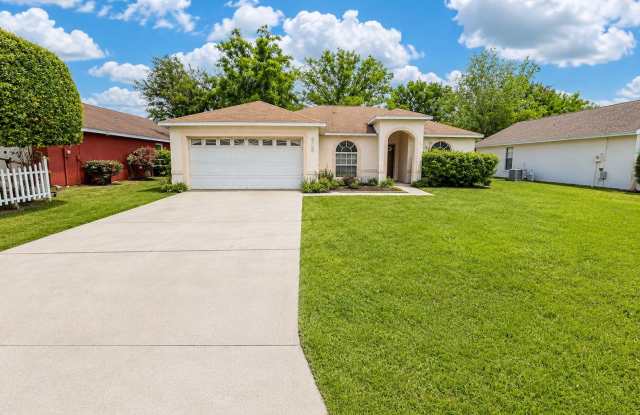 Beautiful 3-Bedroom Kissimmee Home with Spacious Backyard & Prime Location! photos photos