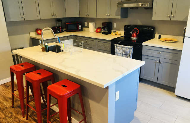 2241 Village Ct Gallery 4