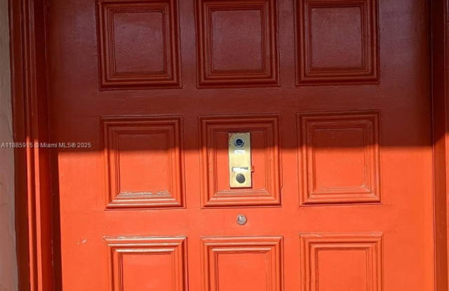 3531 Inverrary Dr - 3531 Inverrary Drive, Lauderhill, FL 33319