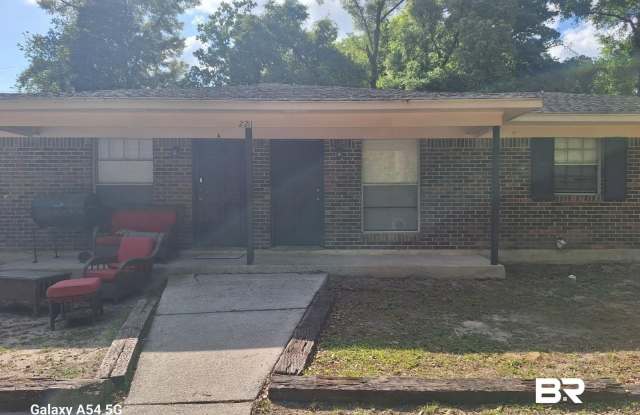 2211 Wolf Ridge Road Gallery 1