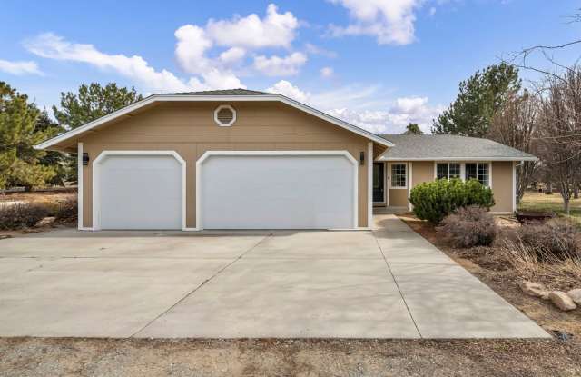 TAHOE-STYLE COUNTRY RETREAT | FULLY FURNISHED SINGLE-LEVEL HOME ON ACREAGE WITH 3-CAR GARAGE photos photos