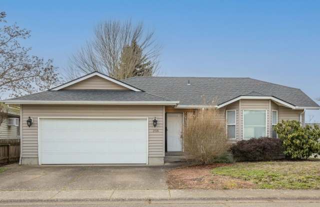 **MOVE IN SPECIAL!** Pet Friendly Charming 3 Bedroom Home with large office! photos photos