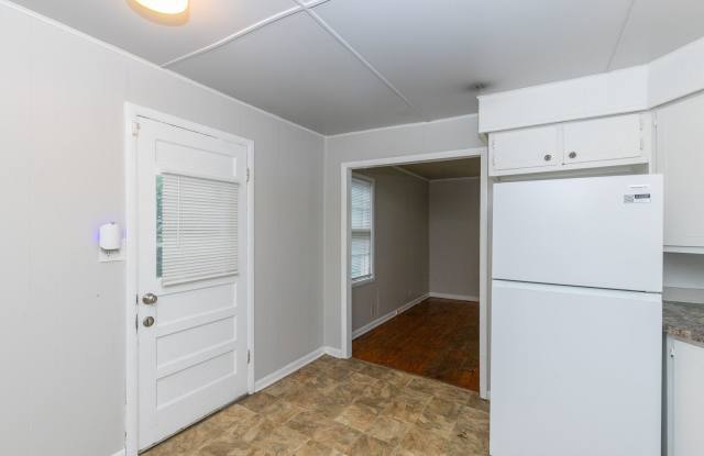 2 Bed 1 bath Home in Independence Gallery 4
