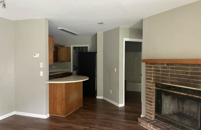 160-E Willow Creek Boulevard - 1 photos photos