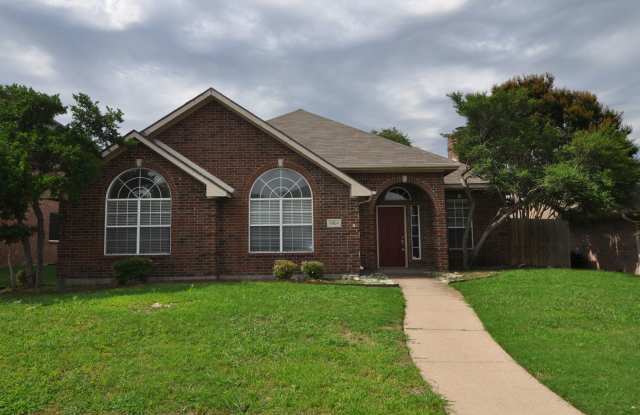 Welcome to this charming 3-2-2 brick home in the heart of Plano! - 4804 Glen Echo Drive, Plano, TX 75024
