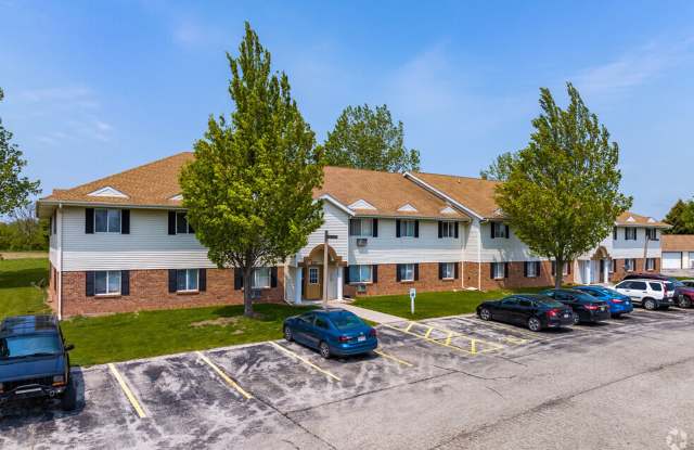1/2 OFF FIRST MONTHS RENT SPECIAL! - 1082 Westport Drive, Port Washington, WI 53074