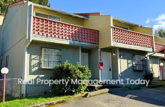 8410 27th St W - - 8410 27th Street West, University Place, WA 98466