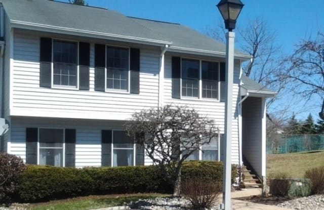 40 Mallard Ct - 40 Mallard Court, Hunterdon County, NJ 08887