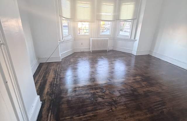 428 South 57th Street Gallery 1