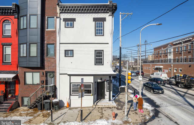 2701 W GLENWOOD Avenue photos photos