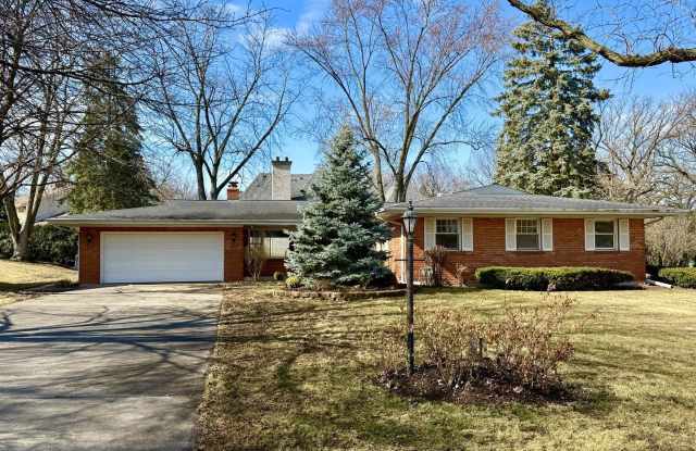 21 Regent Drive - 21 Regent Drive, Oak Brook, IL 60523 21 Regent Drive - 21 Regent Drive, Oak Brook, IL 60523