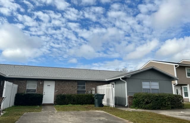 2520 JOHNSON DRIVE photos photos