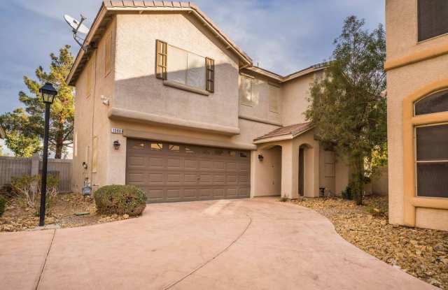 Charming Silverado Ranch Home with Spacious Loft in Gated Community! Gallery 1