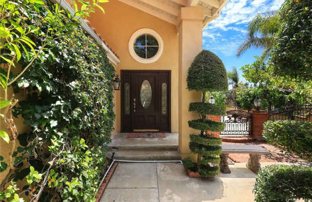 13613 Martinique Drive Gallery 3