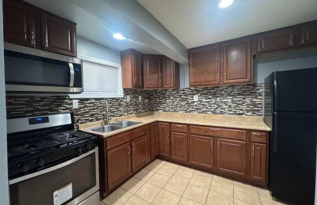 9211 UTICA Place photos photos