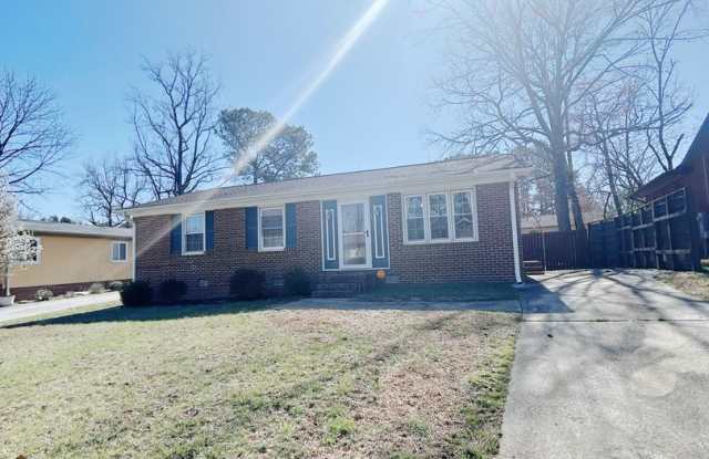 Cozy 3 bedroom Home ! Available on 5/10/26! photos photos