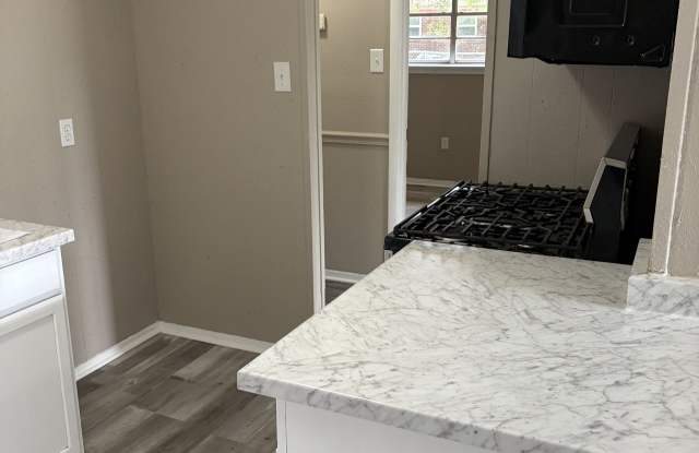 114 Arthur Ct Gallery 4