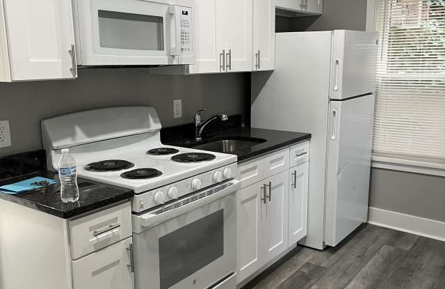 2034 Edgmont Avenue - 1R Gallery 1