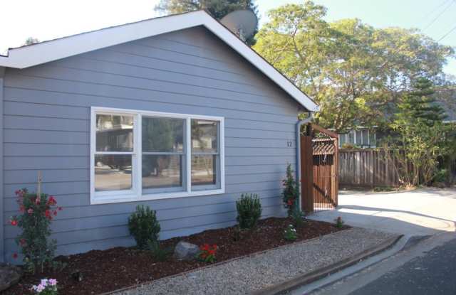 12 Montgomery ST B photos photos