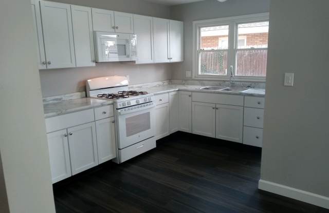 OPEN HOUSE SUNDAY SEPTEMBER 13TH at 12:30-1PM Beautiful 3 bedroom house in Whitehall Gallery 4