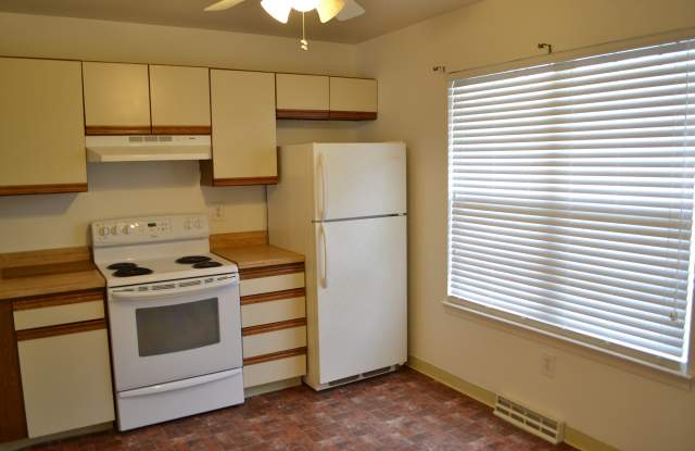303 Cold Spring Pl. Gallery 2