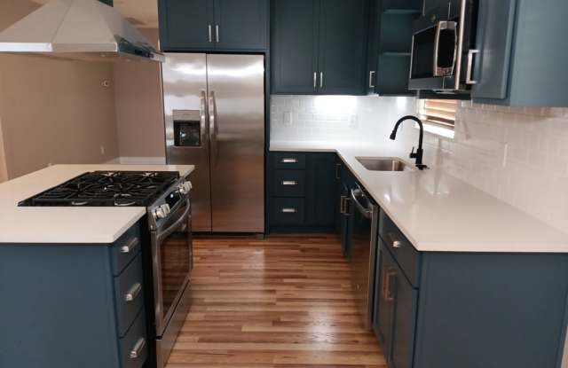 3 Bedroom, 2 Bathroom Home! Schedule a Showing! Gallery 3