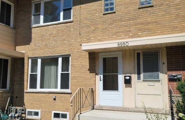 8950 SKOKIE Boulevard Gallery 1