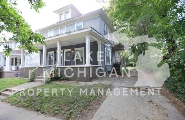 435 Eastern Ave SE photos photos